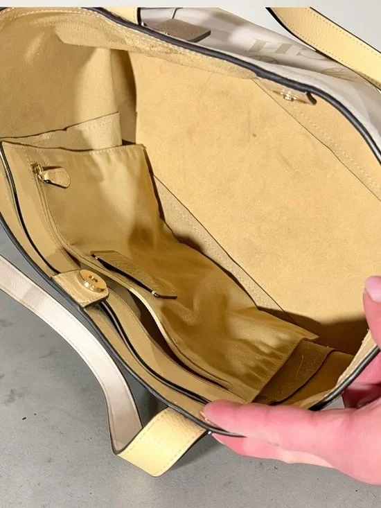 Coach Horse & Carriage Tote Chalk Vanilla C4063 - Picture 10 of 14